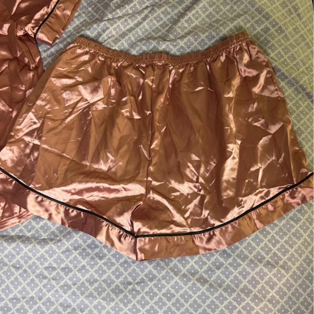 SHEIN Satin PJ's - Picture 3 of 6